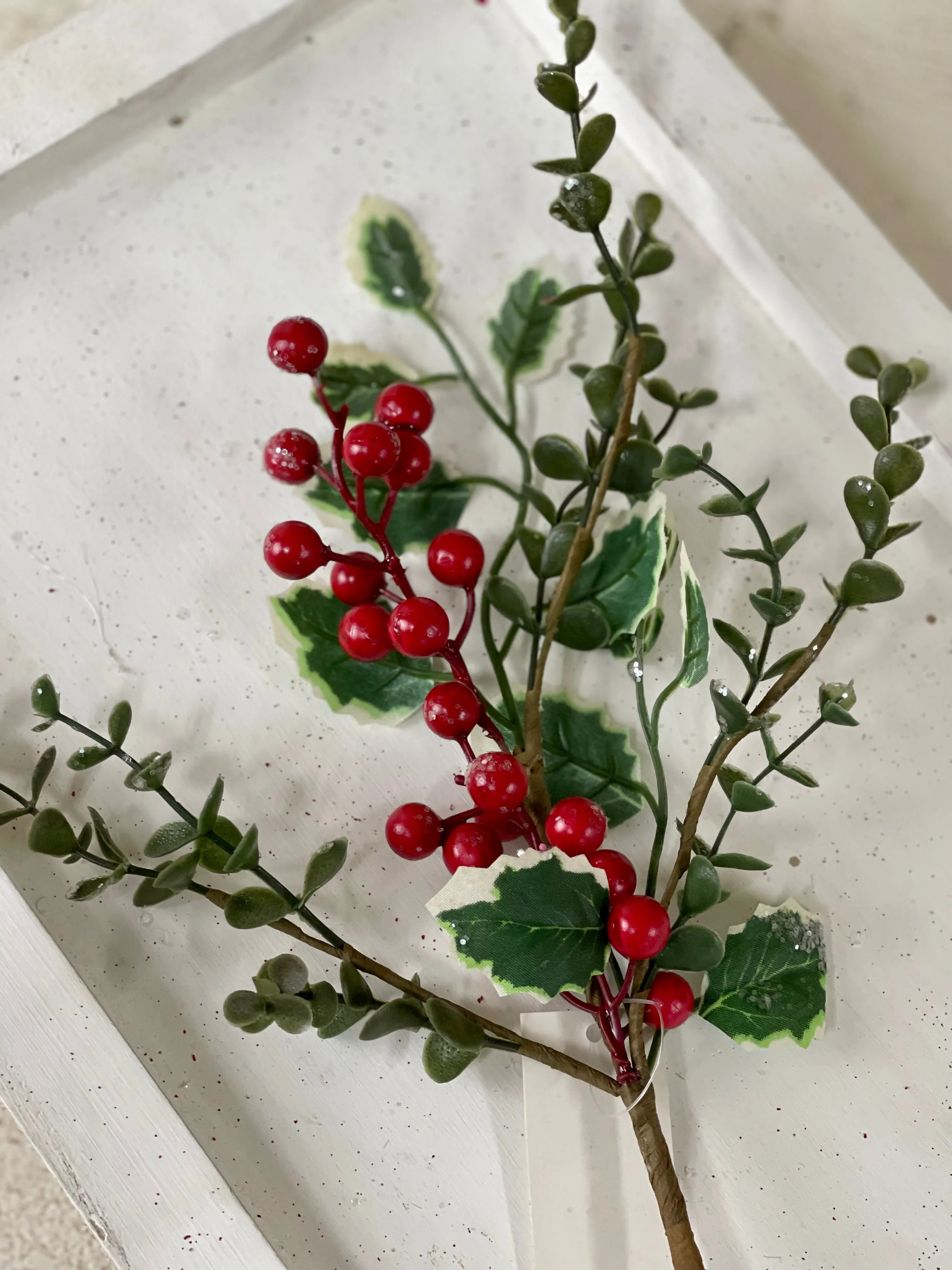 13 Inch Red Berry With Holly And Boxwood Pick